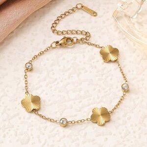 Gold Plated Stainless Steel Clover Bracelet